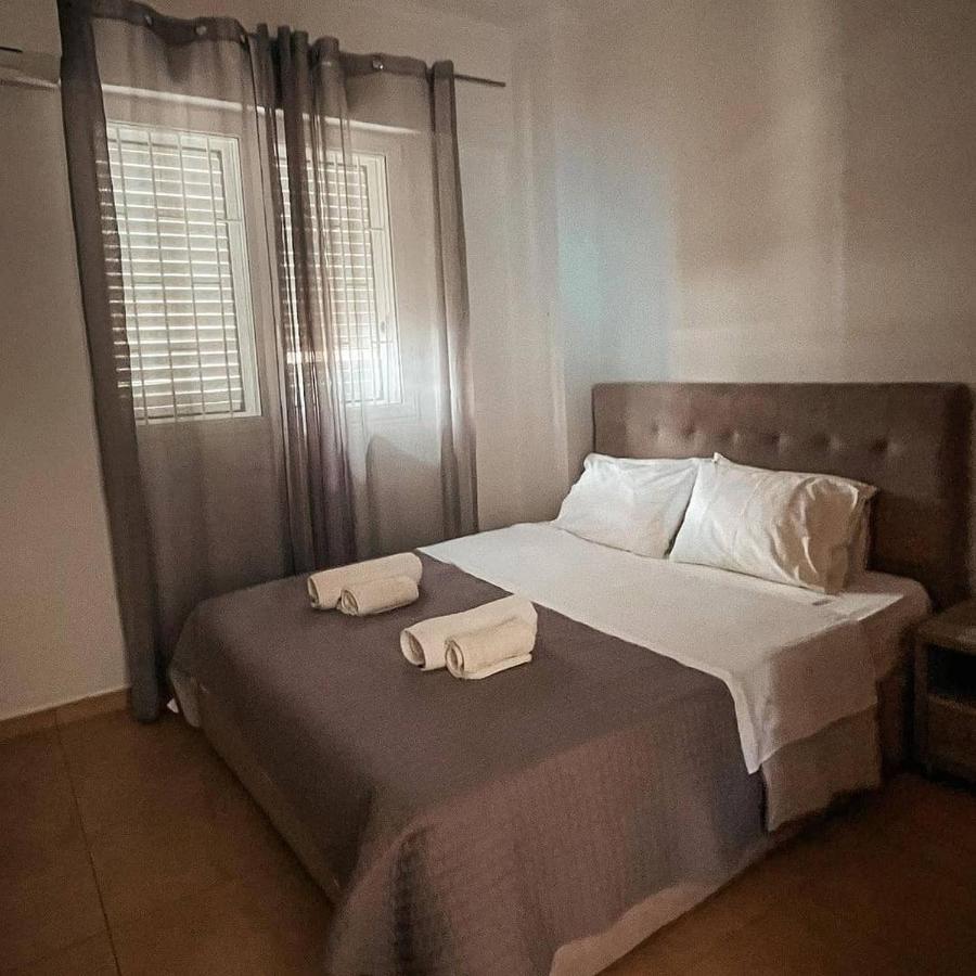 Villa Lori Qeparo Eksteriør billede