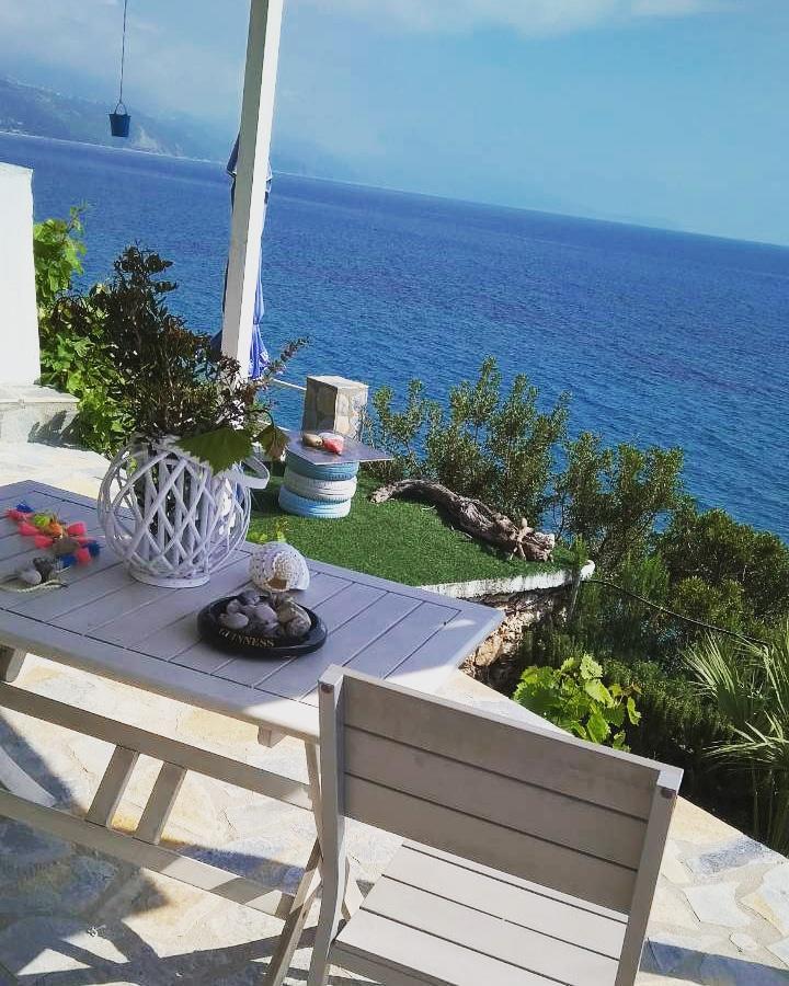 Villa Lori Qeparo Eksteriør billede